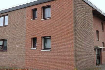 3-Zimmer-Wohnung im Hochparterre mit Einbauküche, Loggia, Gartenanteil und Stellplatz! 3 zimmer