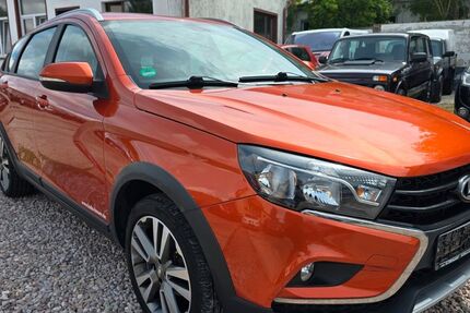 Lada Vesta 99.000 km 9.000 € Waltershausen 99880
