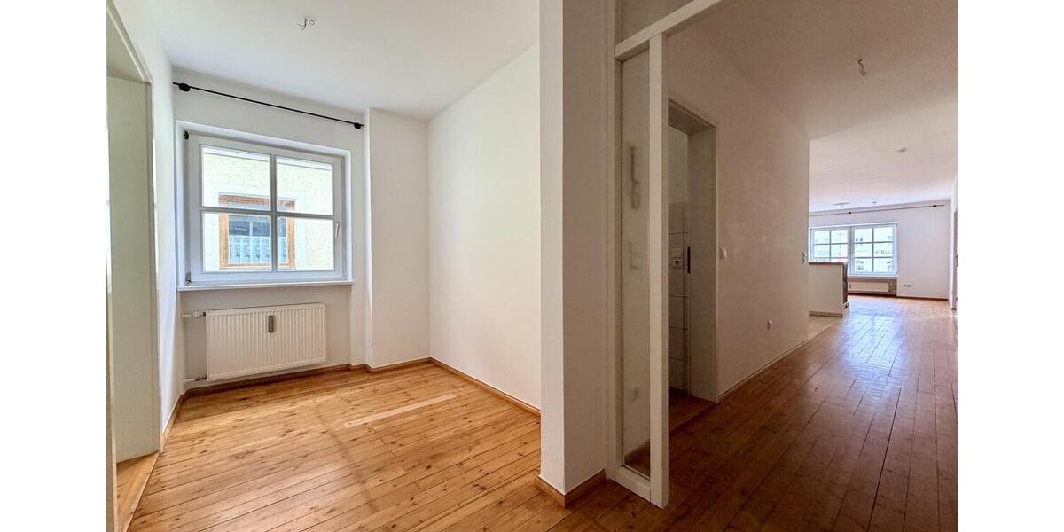 Etagenwohnung Bad Griesbach im Rottal - 5 Zimmer, 190 m&sup2;, 1.200&euro; | Angebot:26266948