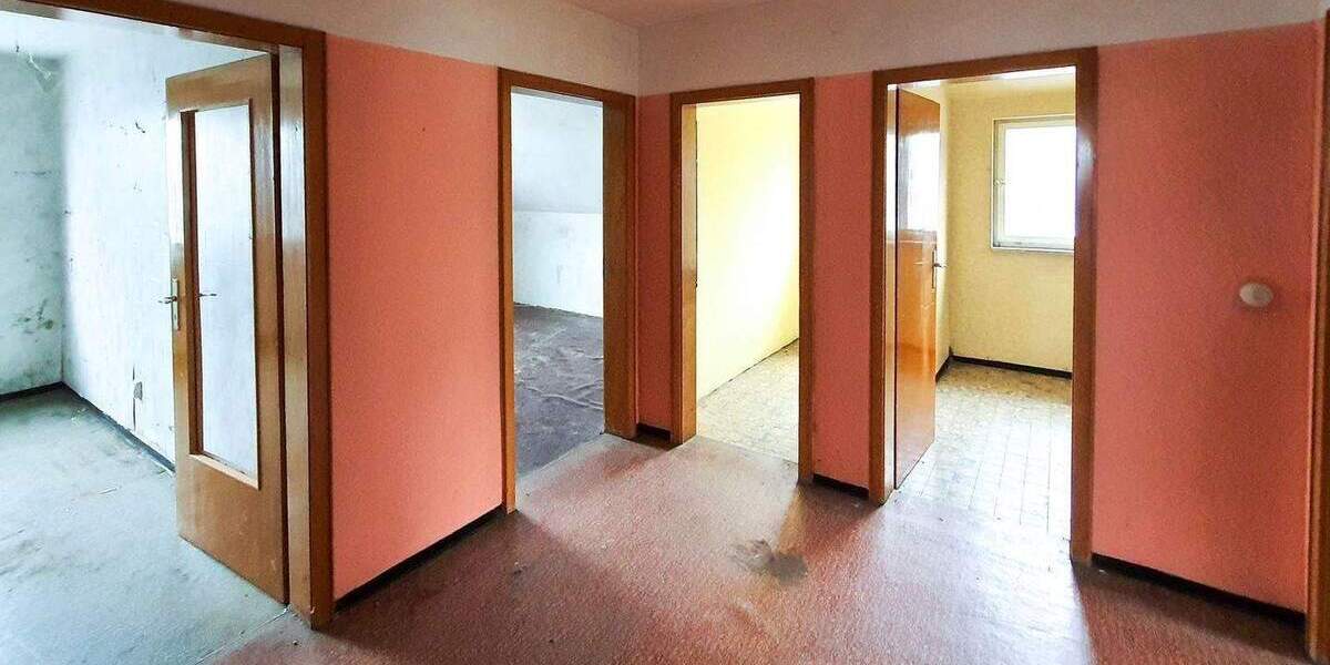 Einfamilienhaus Burkardroth Wollbach - 7 Zimmer, 140 m&sup2;, 99.000&euro; | Angebot:24276950