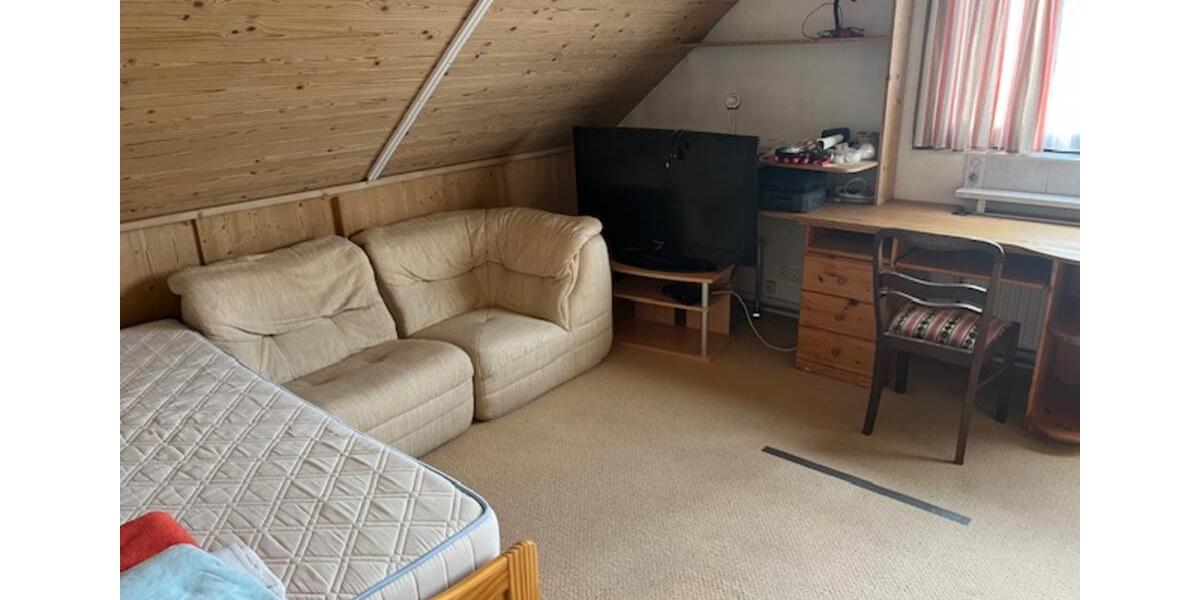 Dachgeschoßwohnung Heroldsberg - 1 Zimmer, 38 m&sup2;, 420&euro; | Angebot:25376404