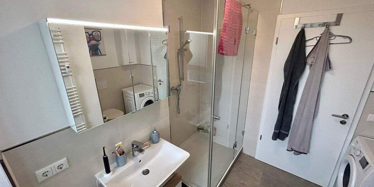 Etagenwohnung Nürnberg Steinbühl - 2 Zimmer, 65 m&sup2;, 1.000&euro; | Angebot:26344631