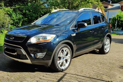 Ford Kuga 152.000 km 8.200 &euro; Lübeck 23560