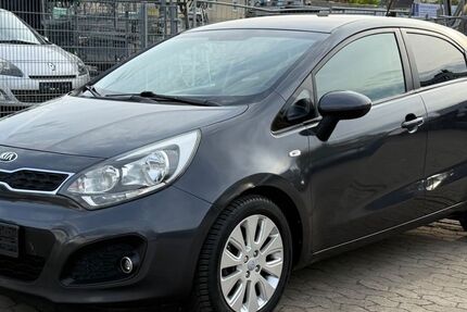 Kia Rio 179.000 km 6.750 &euro; Frankfurt am Main 65933
