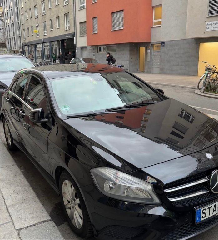 Mercedes-Benz A 180 195.000 km 9.100 € Pöcking 82343