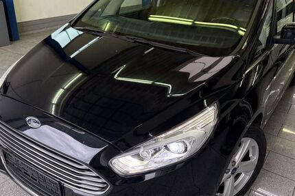 Ford Galaxy 126.864 km 16.990 &euro; Köln 50829