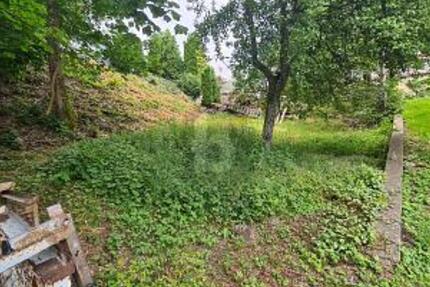 GERÄUMIGES BAUPARADIES MIT 6 GARAGEN zimmer