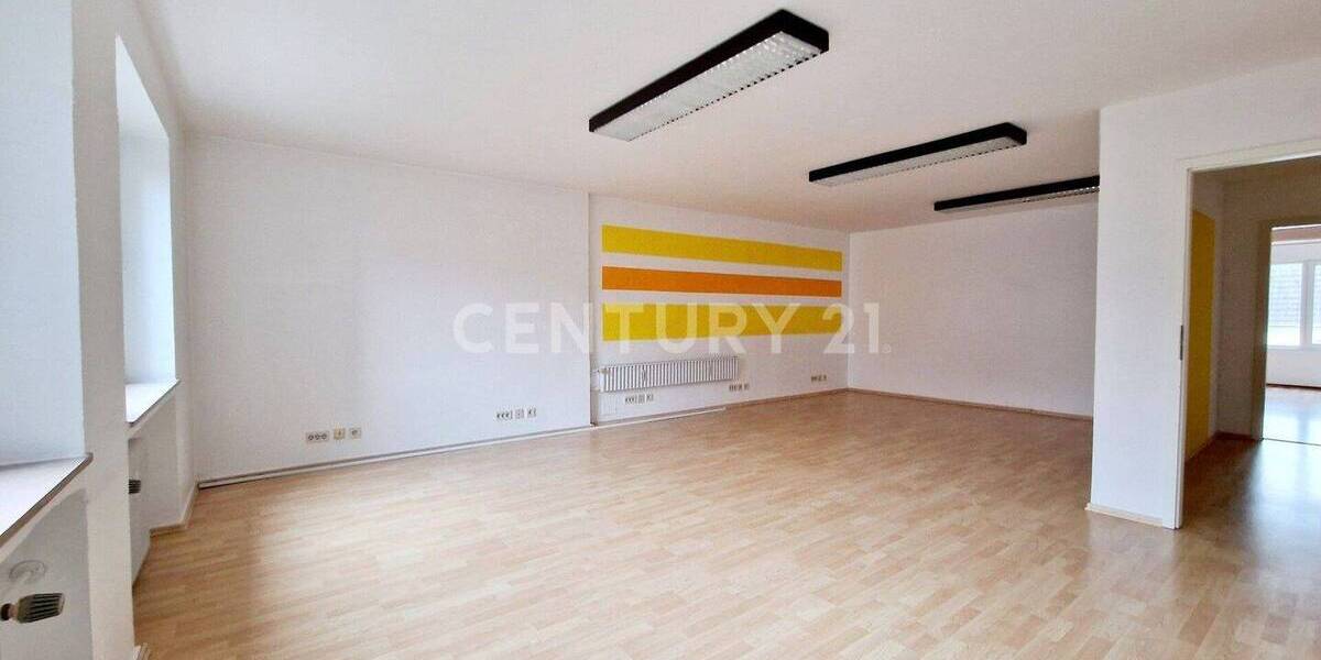 Gewerbeobjekt Wilhelmshaven Heppens - 4 Zimmer, 130 m&sup2;, 750&euro; | Angebot:25742025