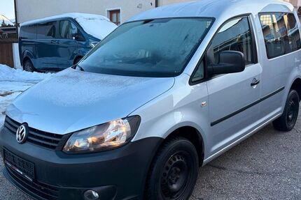 VW Caddy 176.000 km 11.490 &euro; Eging am See 94535