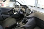 Peugeot 208 PureTech 110 Allure - Panorama - 84.341 km 8.980 &euro; Euskirchen 53881
