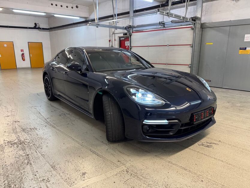 Porsche Panamera 16.170 km 89.900 € Limburg 65556