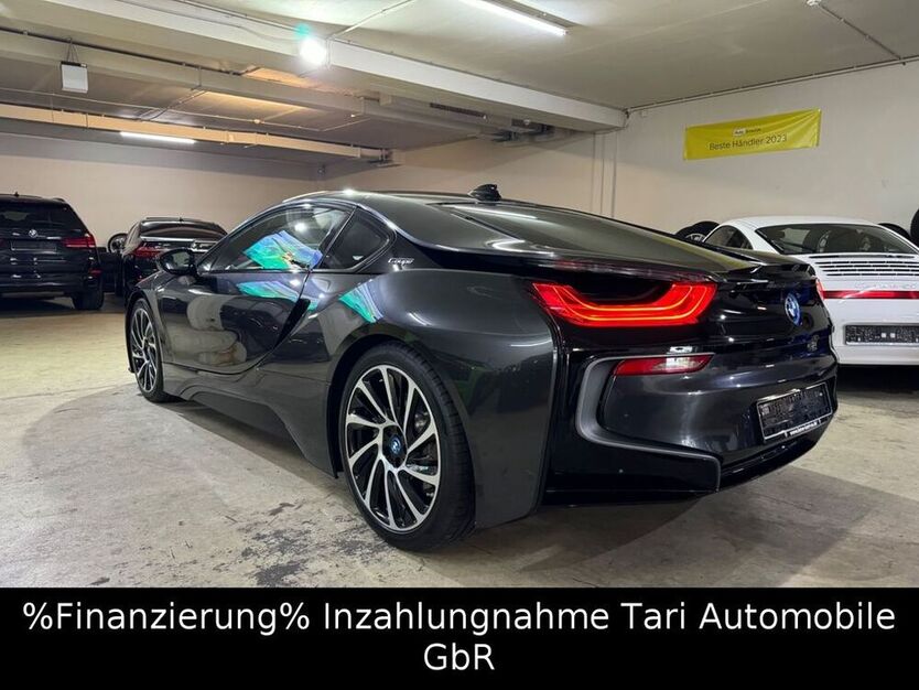 i8