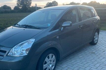 Toyota Corolla Verso 64.000 km 5.300 &euro; Seeth-Ekholt 25337