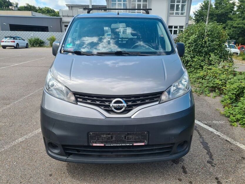 NV200