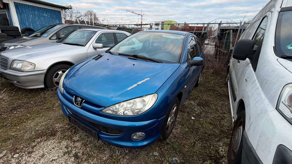 Peugeot 206 189.133 km 950 &euro; Singen 78224