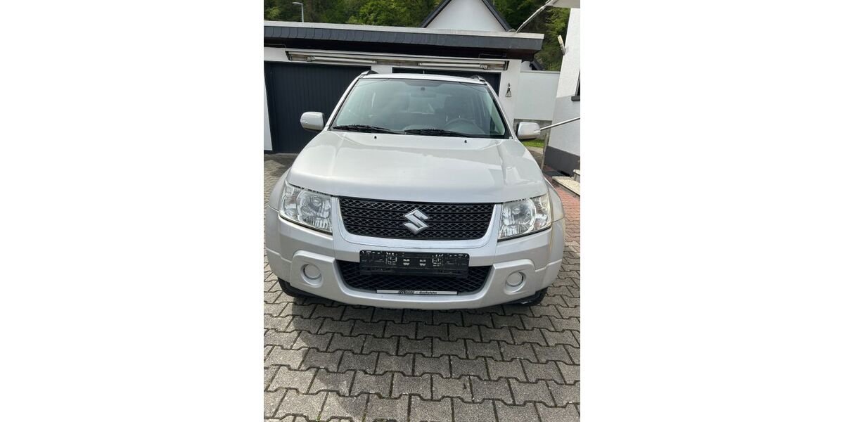 Suzuki Grand Vitara 131.304 km 8.999 &euro; Brohl-Lützing 56656