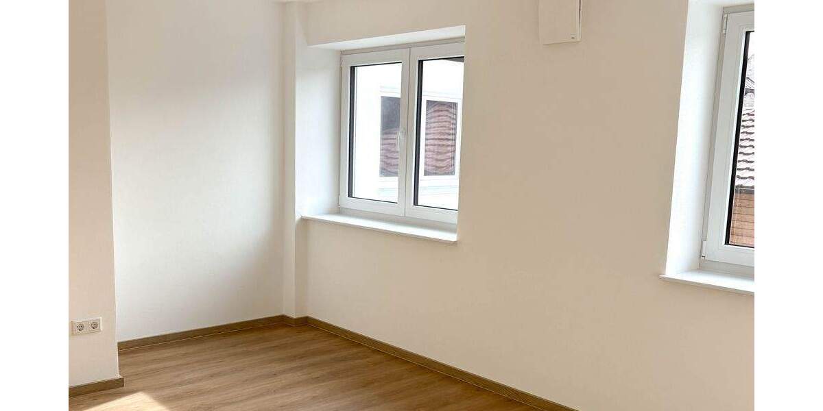 Etagenwohnung Estenfeld - 3 Zimmer, 112 m&sup2;, 1.345&euro; | Angebot:25469653