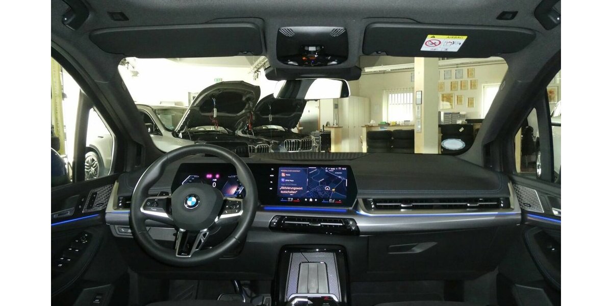 BMW 218 Active Tourer i MSport 360°,AHK, NP:57.750 19.100 km 30.590 &euro; Landshut 84030