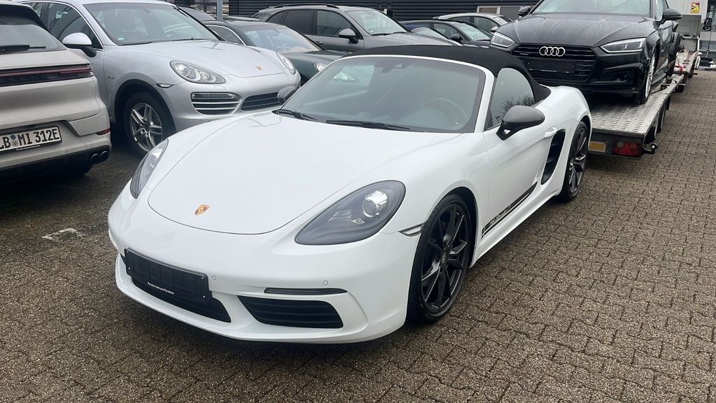 Porsche Boxster 41.900 km 57.900 € Berlin 13407