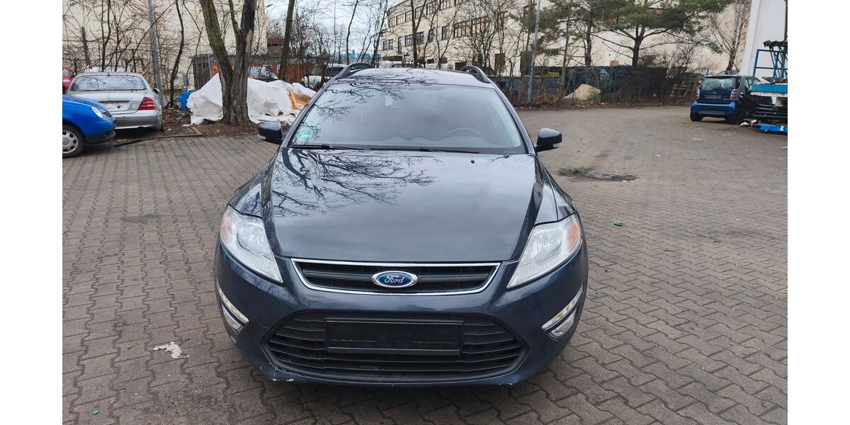 Ford Mondeo 196.750 km 2.499 &euro; Berlin 12349