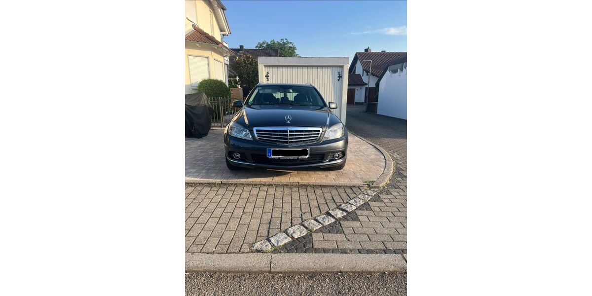 Mercedes-Benz C 180 137.220 km 9.449 &euro; Schwieberdingen 71701