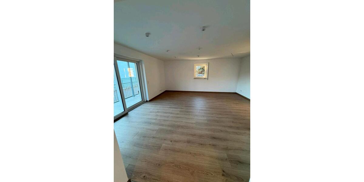 Etagenwohnung Chamerau - 4 Zimmer, 133 m&sup2;, 1.050&euro; | Angebot:24301006