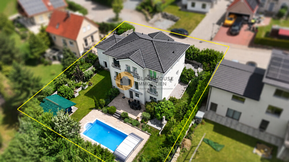 Walmdachhaus mit Einliegerwohnung, Doppelgarage, Bj. 2020, Salzwasserpool mit Gegenstromanlage - Einfamilienhaus Geisenhausen Geisenhausen | Angebot:26914490