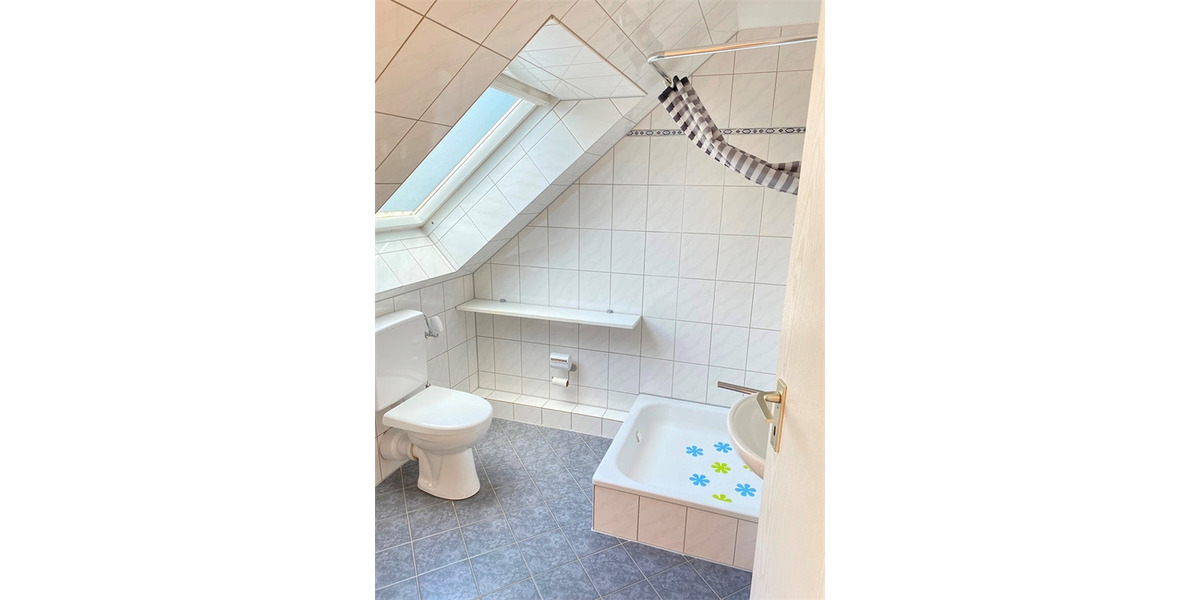 Etagenwohnung Rheinberg Budberg - 3 Zimmer, 90 m&sup2;, 820&euro; | Angebot:25777852