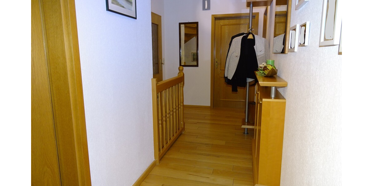 Wohnglück für Familien- Neuwertiges Einfamilienhaus mit Einliegerwohnung 7 zimmer