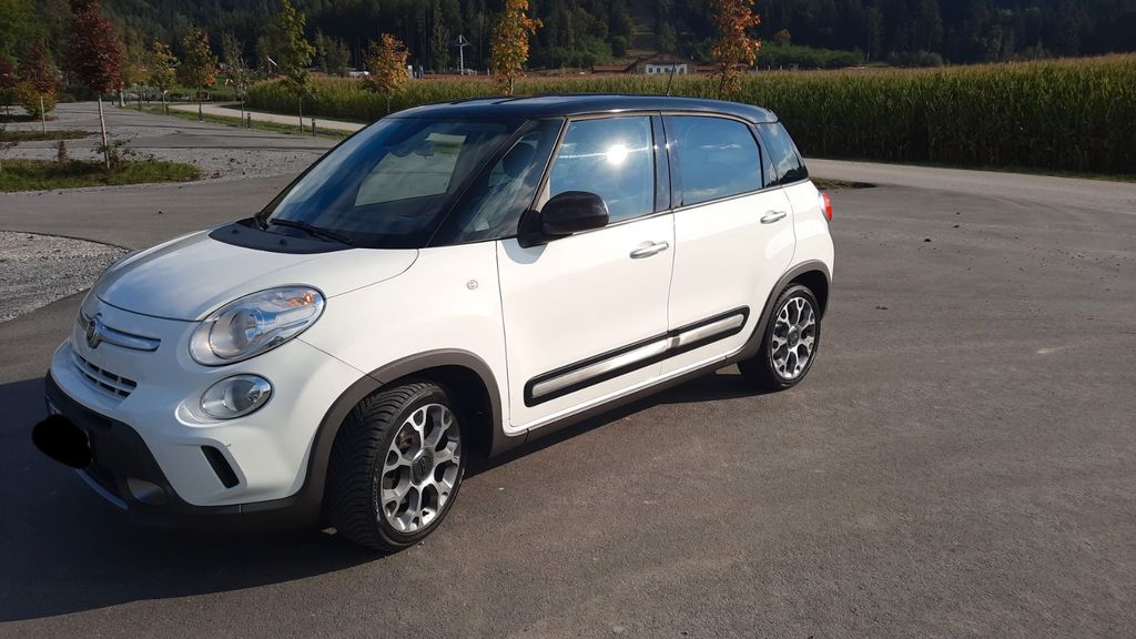 Fiat 500L Trekking 78.000 km 8.199 &euro; Ascha 94347