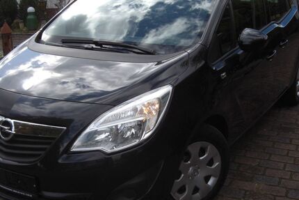 Opel Meriva 120.000 km 6.400 € Neumünster 24536