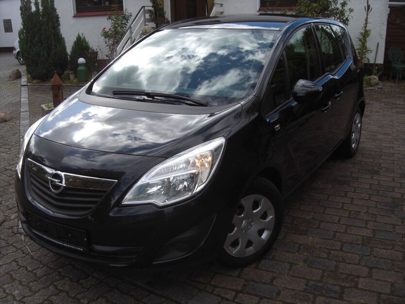 Opel Meriva 120.000 km 6.400 € Neumünster 24536