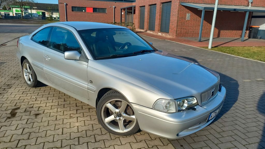 Volvo C70 277.000 km 4.300 &euro; Friedeburg 26446