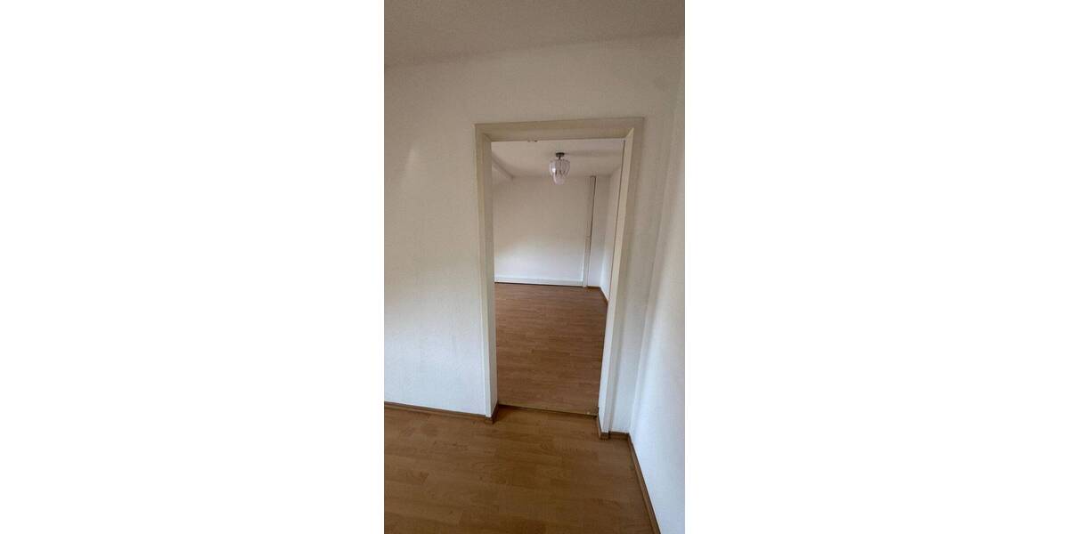 Etagenwohnung Saarbrücken St Johann - 2 Zimmer, 65 m&sup2;, 495&euro; | Angebot:26438415