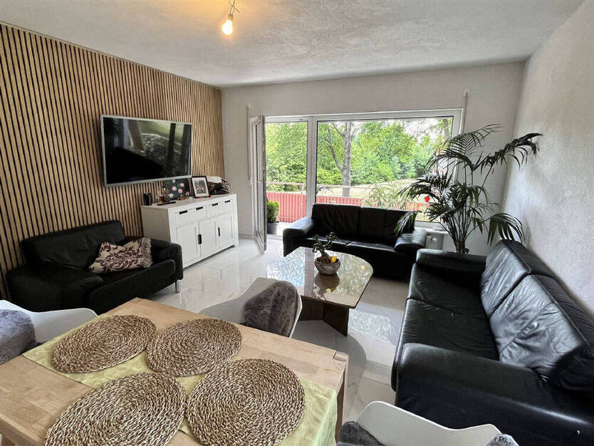 Frisch sanierte 4-Zimmer-Wohnung in zentraler Lage von Hardheim - Erdgeschoss mit Balkon