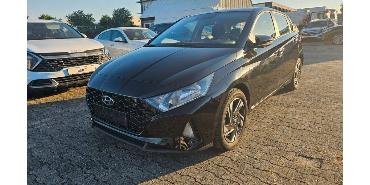 Hyundai i20 97.261 km 13.599 &euro; Rosenheim 83026
