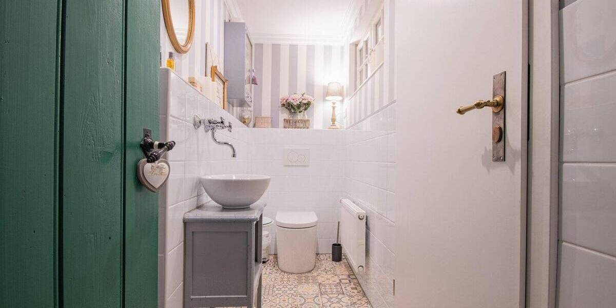 Einfamilienhaus Stühlingen Bettmaringen - 8 Zimmer, 220 m&sup2;, 1.150.000&euro; | Angebot:25718871
