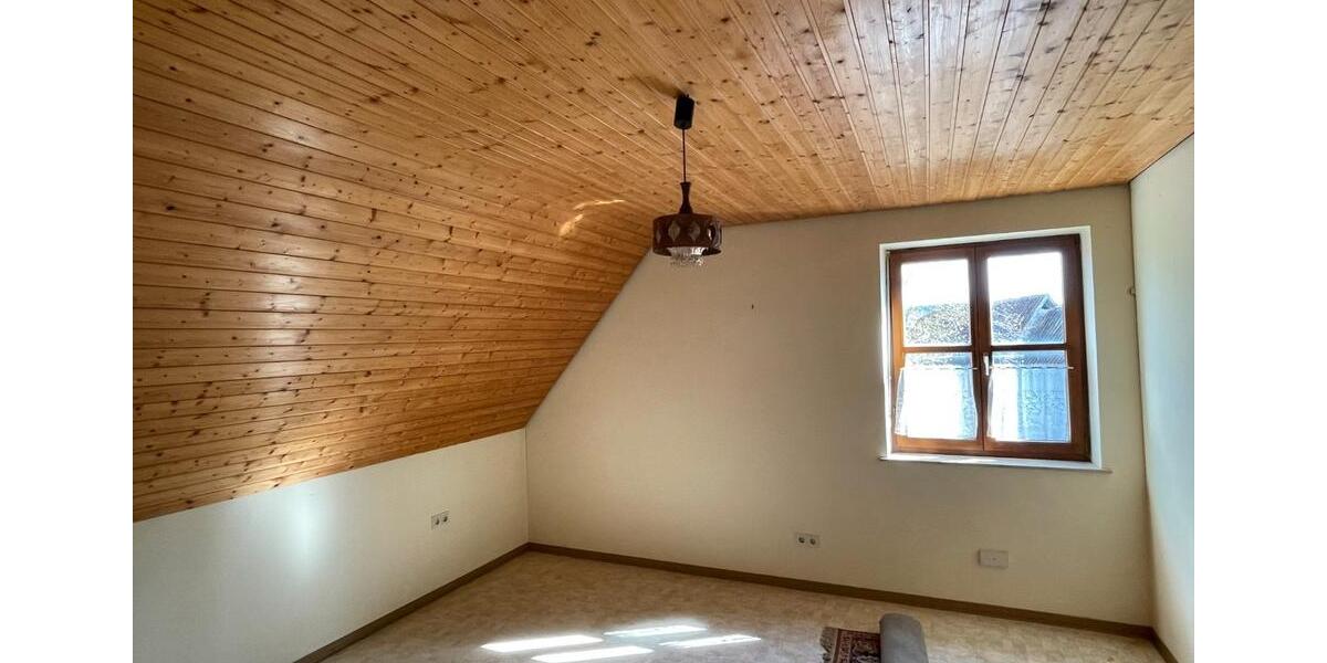 Einfamilienhaus Oberstreu - 8 Zimmer, 206 m&sup2;, 345.000&euro; | Angebot:26579521