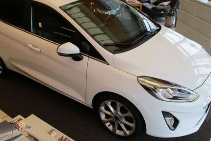 Ford Fiesta 60.000 km 11.890 &euro; Dessau-Roßlau 06847