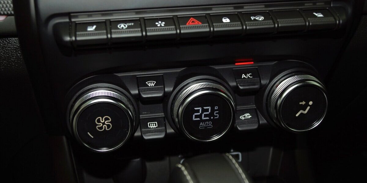 Renault Arkana Mild Hybrid TCe 140 EDC Techno Kamera 29.999 km 20.870 &euro; Lich 35423
