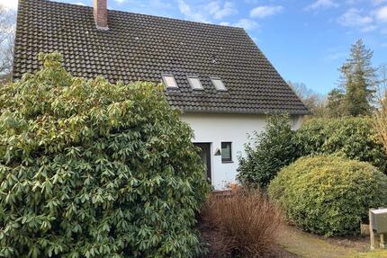 Komplett sanierte 3-RaumWohnung im Dachgeschoss