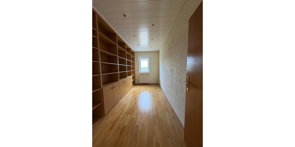 Etagenwohnung Weida - 4 Zimmer, 83 m&sup2;, 88.500&euro; | Angebot:26942154