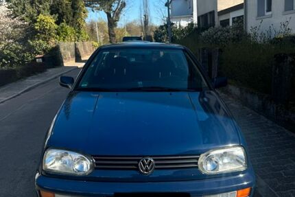 VW Golf 104.493 km 3.800 &euro; Karlsruhe 76199