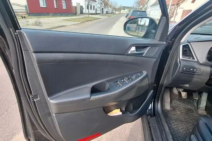 Hyundai TUCSON 108.000 km 14.900 &euro; Eggersdorf 39221