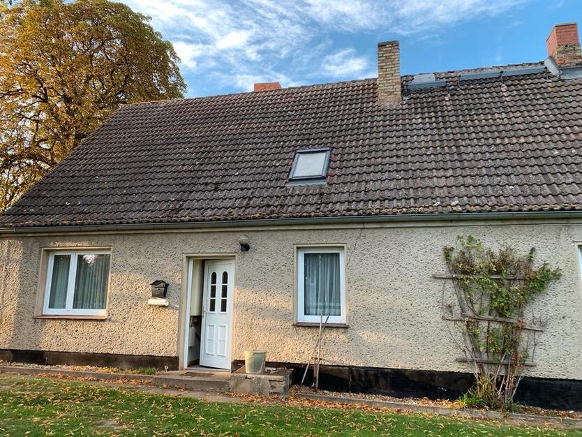 Mietshaus mit 3 Wohnungen auf gr. Grundstück nähe Wismar