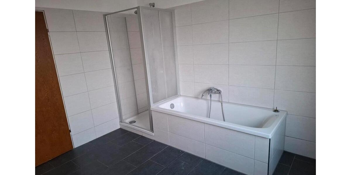 Etagenwohnung Landau an der Isar - 3 Zimmer, 86 m&sup2;, 900&euro; | Angebot:25632221