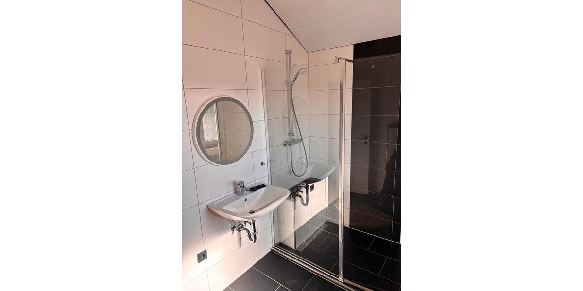 Etagenwohnung Saarbrücken Ensheim - 5 Zimmer, 100 m&sup2;, 950&euro; | Angebot:25293654