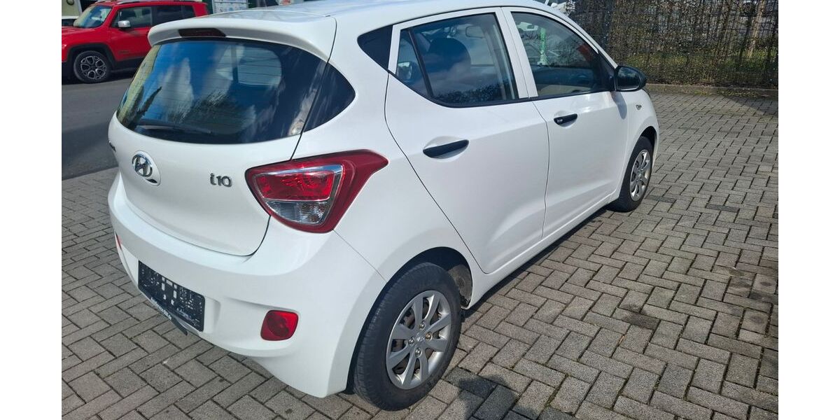 Hyundai i10 92.000 km 5.890 &euro; wuppertal 42277