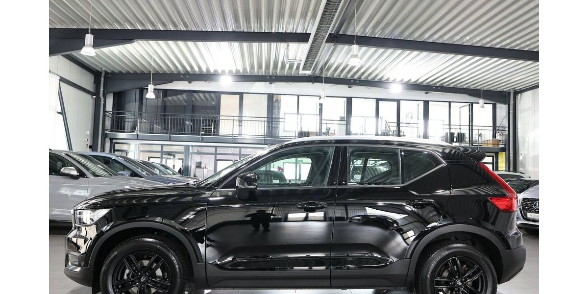Volvo XC40 T3 MOMENTUM-PRO VIRTUAL-COCKPIT, MATRIX-LED 74.000 km 23.444 &euro; Hamm 59077