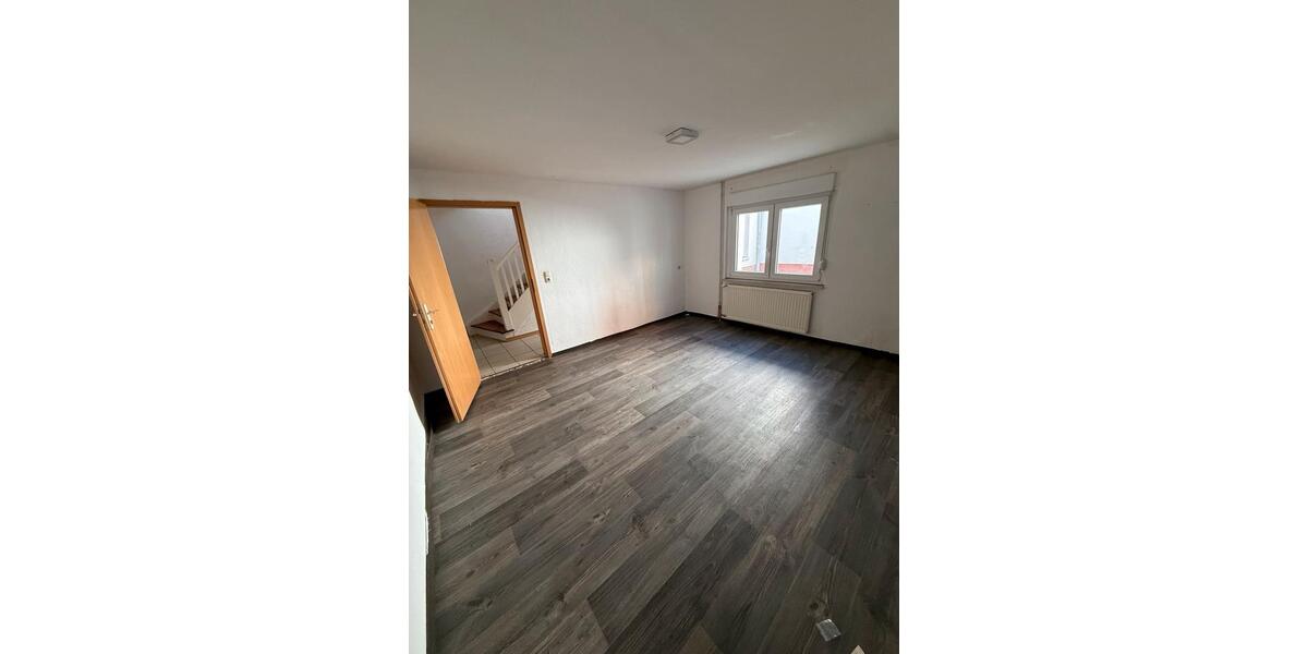 Etagenwohnung Pritzwalk - 6 Zimmer, 160 m&sup2;, 1.200&euro; | Angebot:26412835